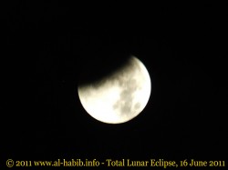 Foto gerhana bulan total, 16 Juni 2011.