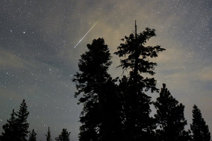 Perseids-meteor-2015-Nevada