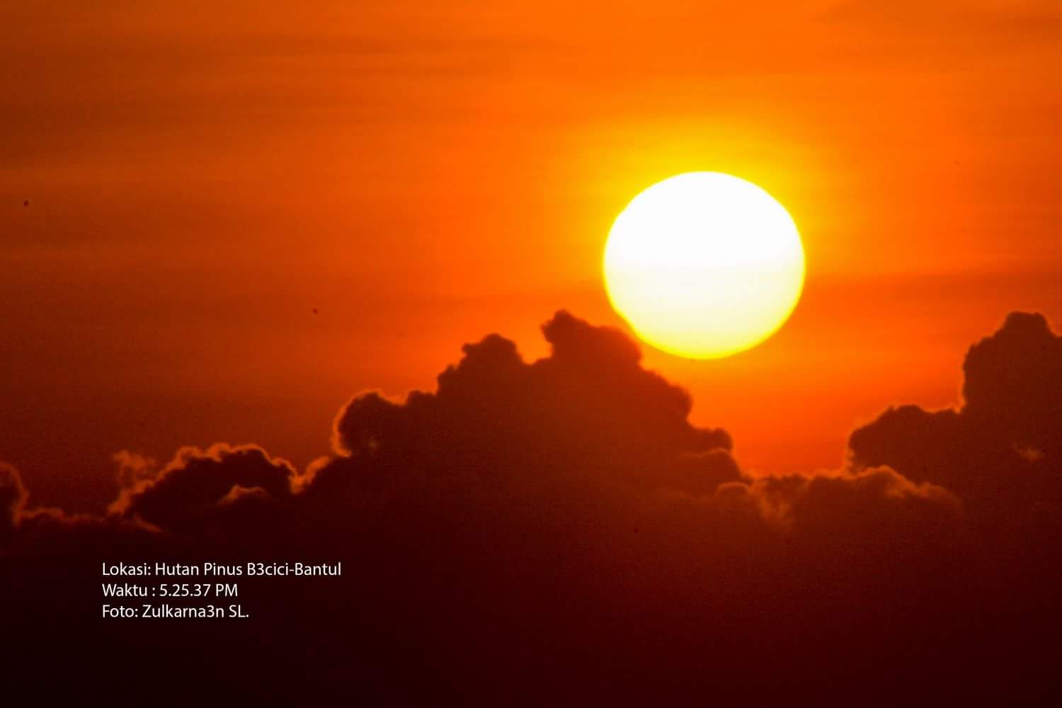Foto foto Gerhana Matahari Sebagian dari Indonesia 1 