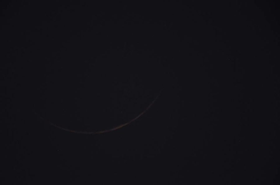Foto bulan sabit (hilal) 1 Dzulhijjah 1439 H terlihat dari Kudus, Indonesia pada hari Ahad, 12 Agustus 2018.