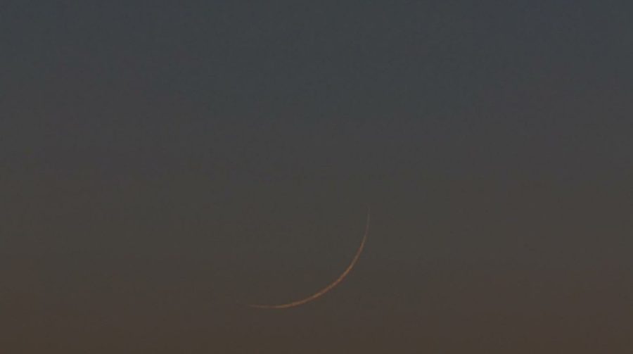 Veri thin crescent moon of 1 Muharam 1442 AH sighted in Dallas, USA, on Wednesday, 19 August 2020.