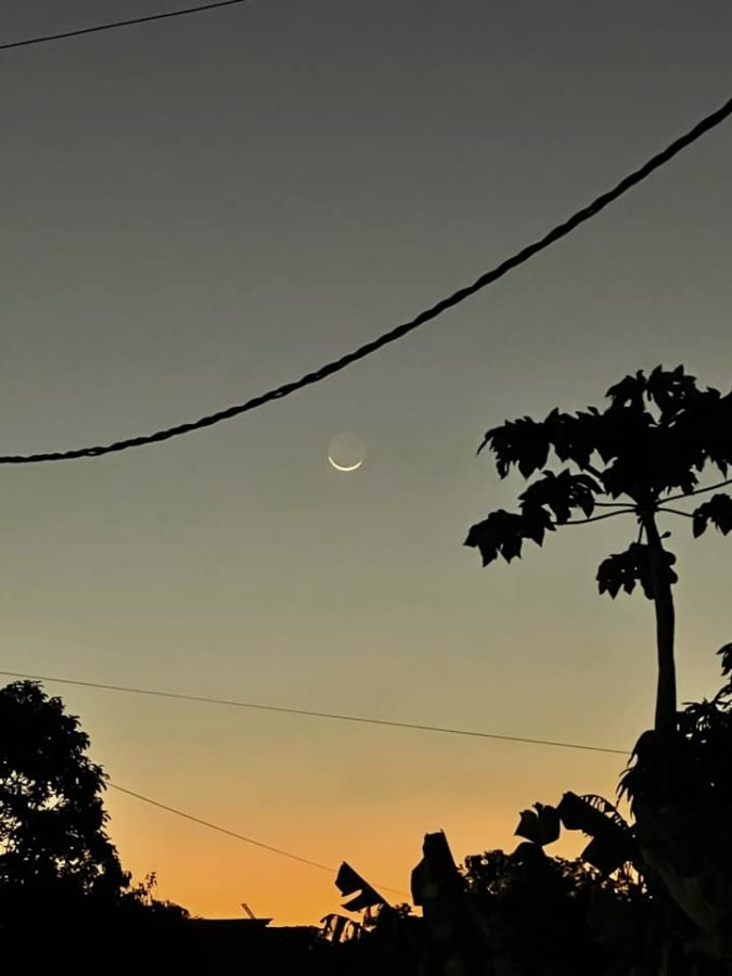 Foto hilal, bulan sabit, 1 Jumadal Awwal 1443 H dari Mauritius.