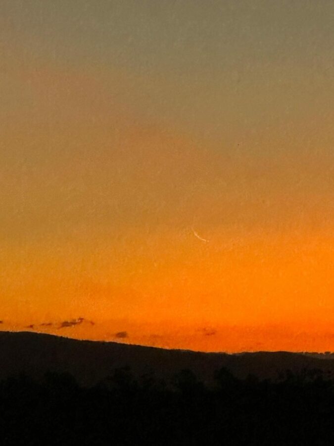 Foto bulan sabit Dzulhijah 1444 H dari Mareebra, Queensland, Australia pada Senin petang, 19 Juni 2023.